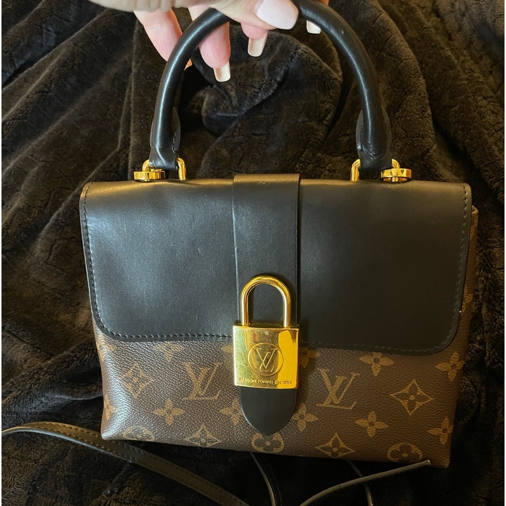 LV AUTHENTIC